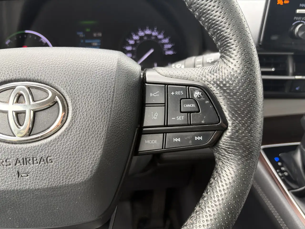 Toyota Sienna снимка Toyota Sienna