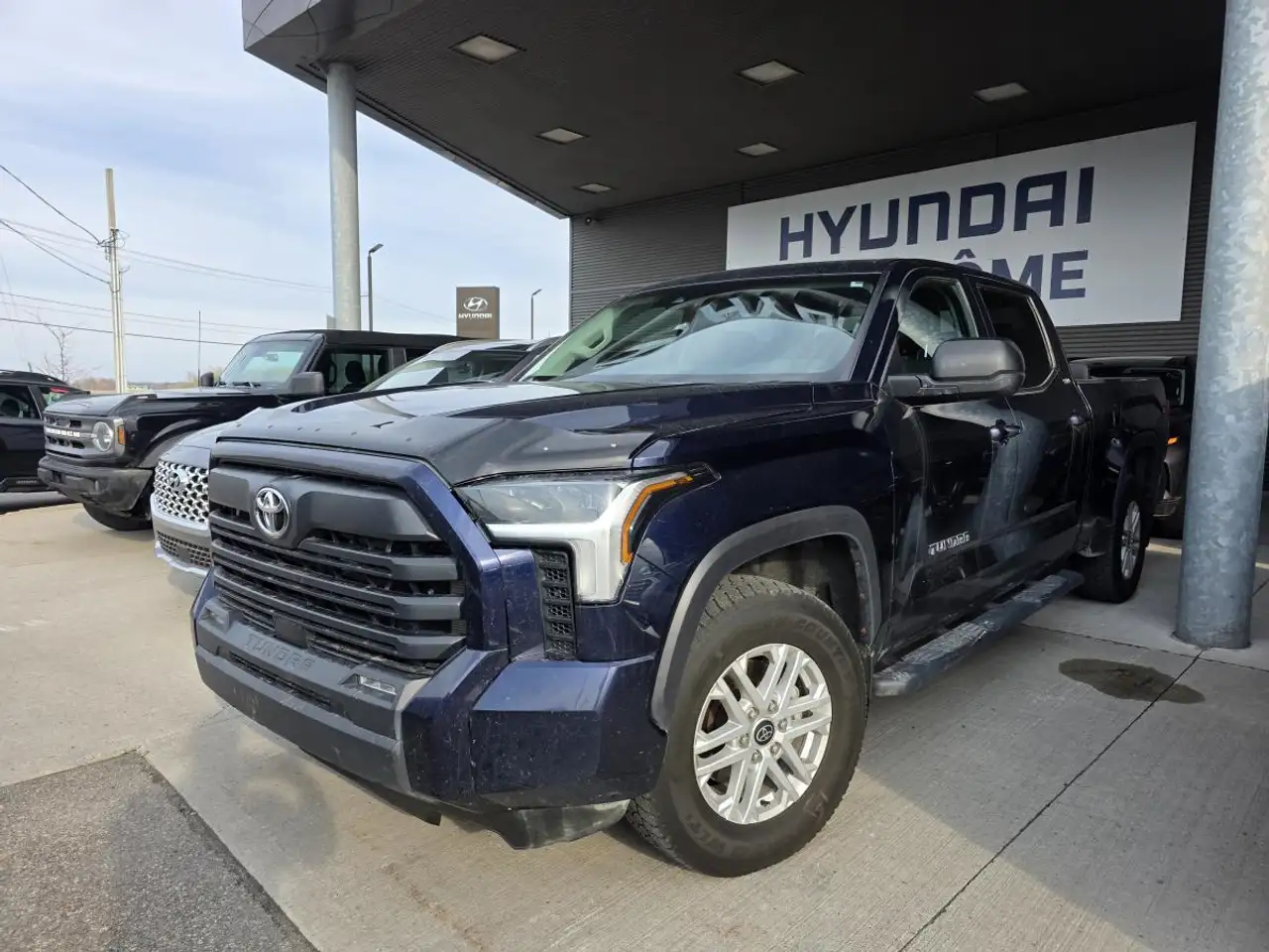 Toyota Tundra снимка Toyota Tundra