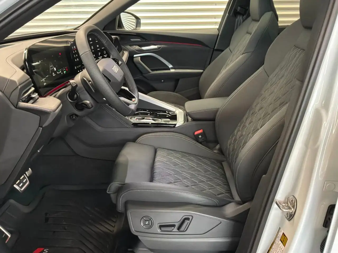 Audi SQ5 photo Audi SQ5