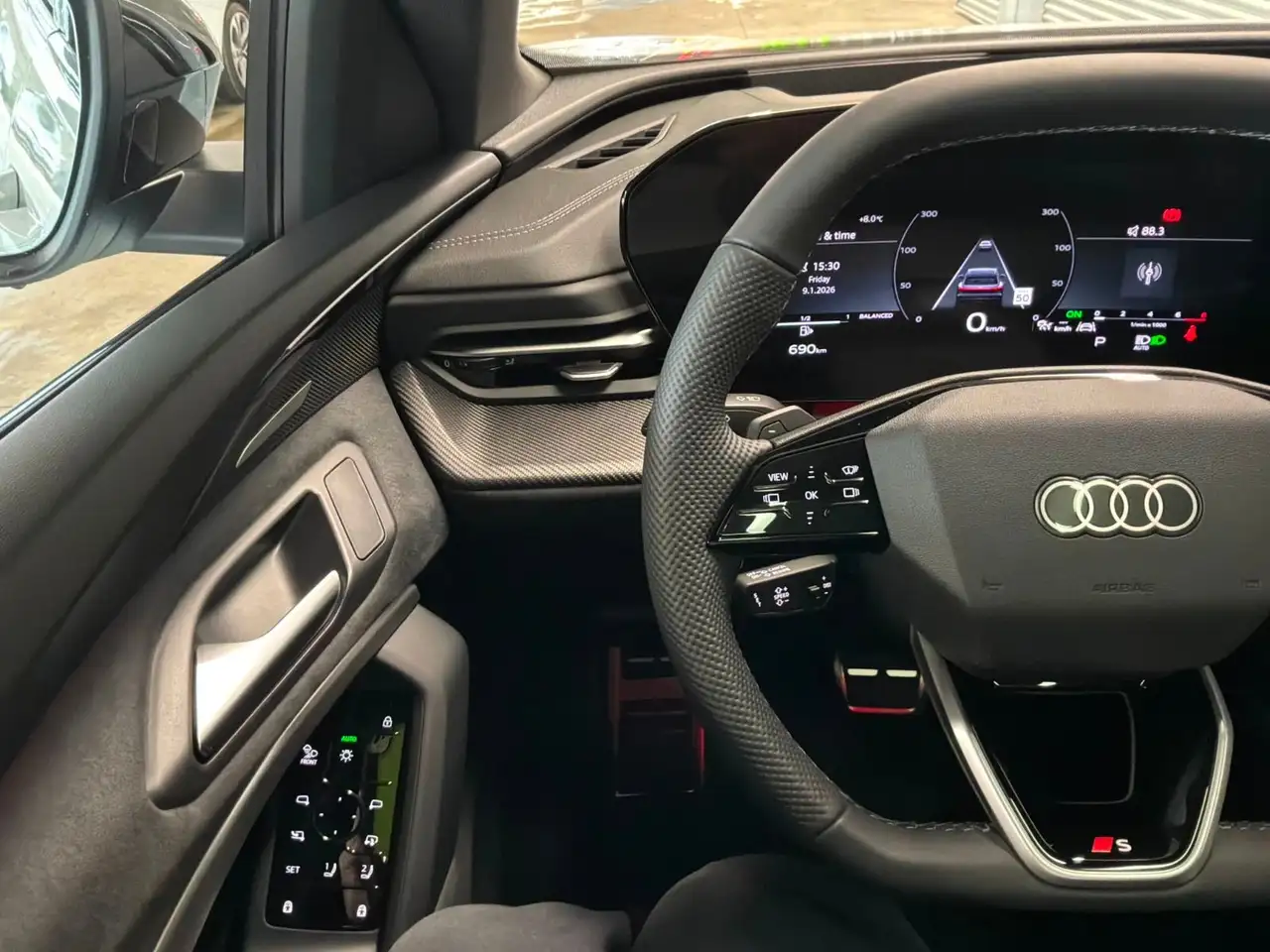 Audi SQ5 photo Audi SQ5