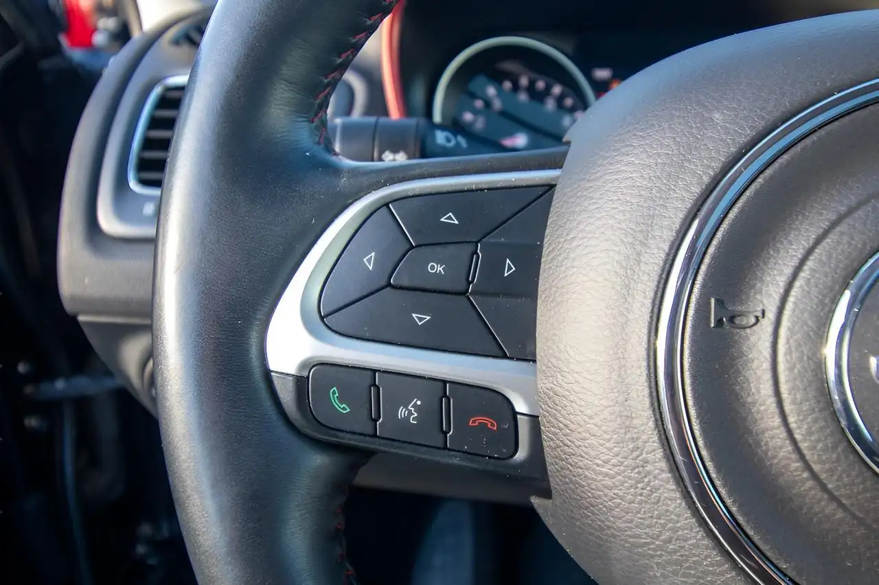 Jeep Compass photo Jeep Compass