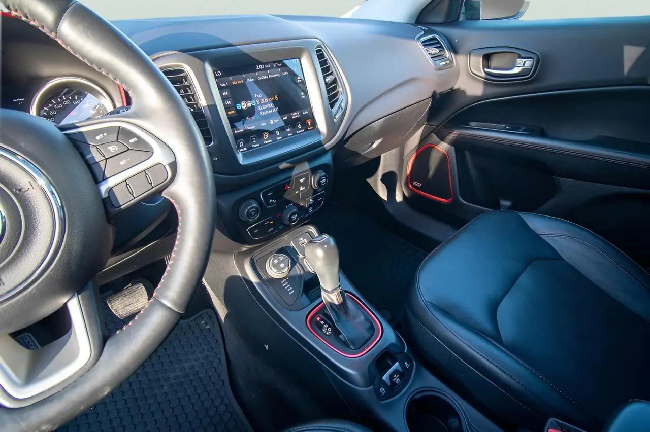 Jeep Compass photo Jeep Compass