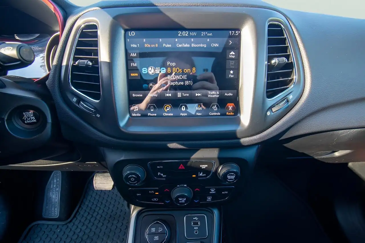 Jeep Compass photo Jeep Compass