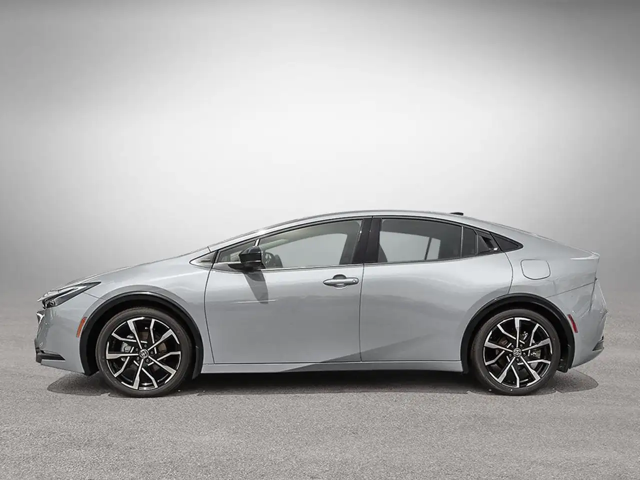 Toyota Prius Prime снимка Toyota Prius Prime