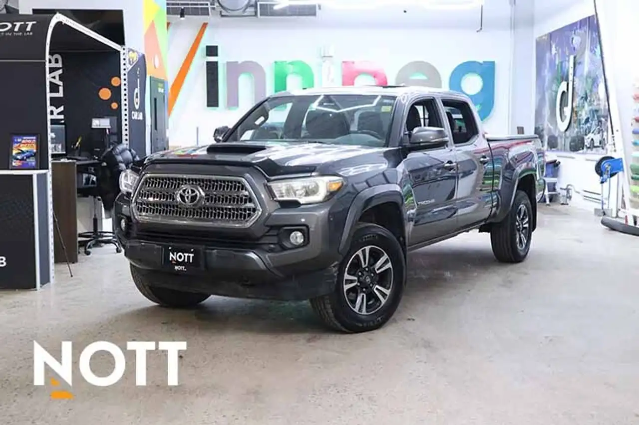 Toyota Tacoma снимка Toyota Tacoma