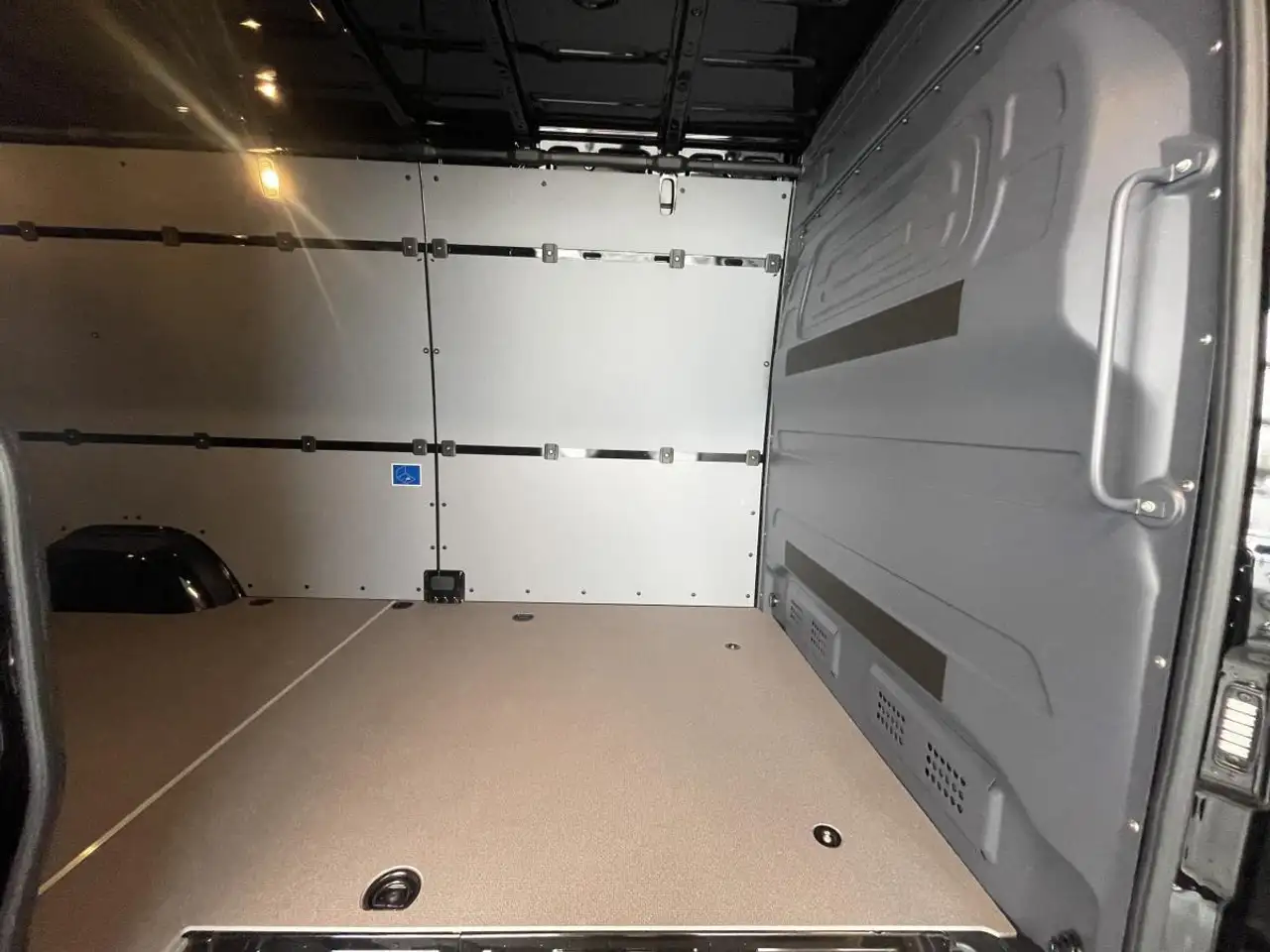 Mercedes-Benz Sprinter снимка Mercedes-Benz Sprinter