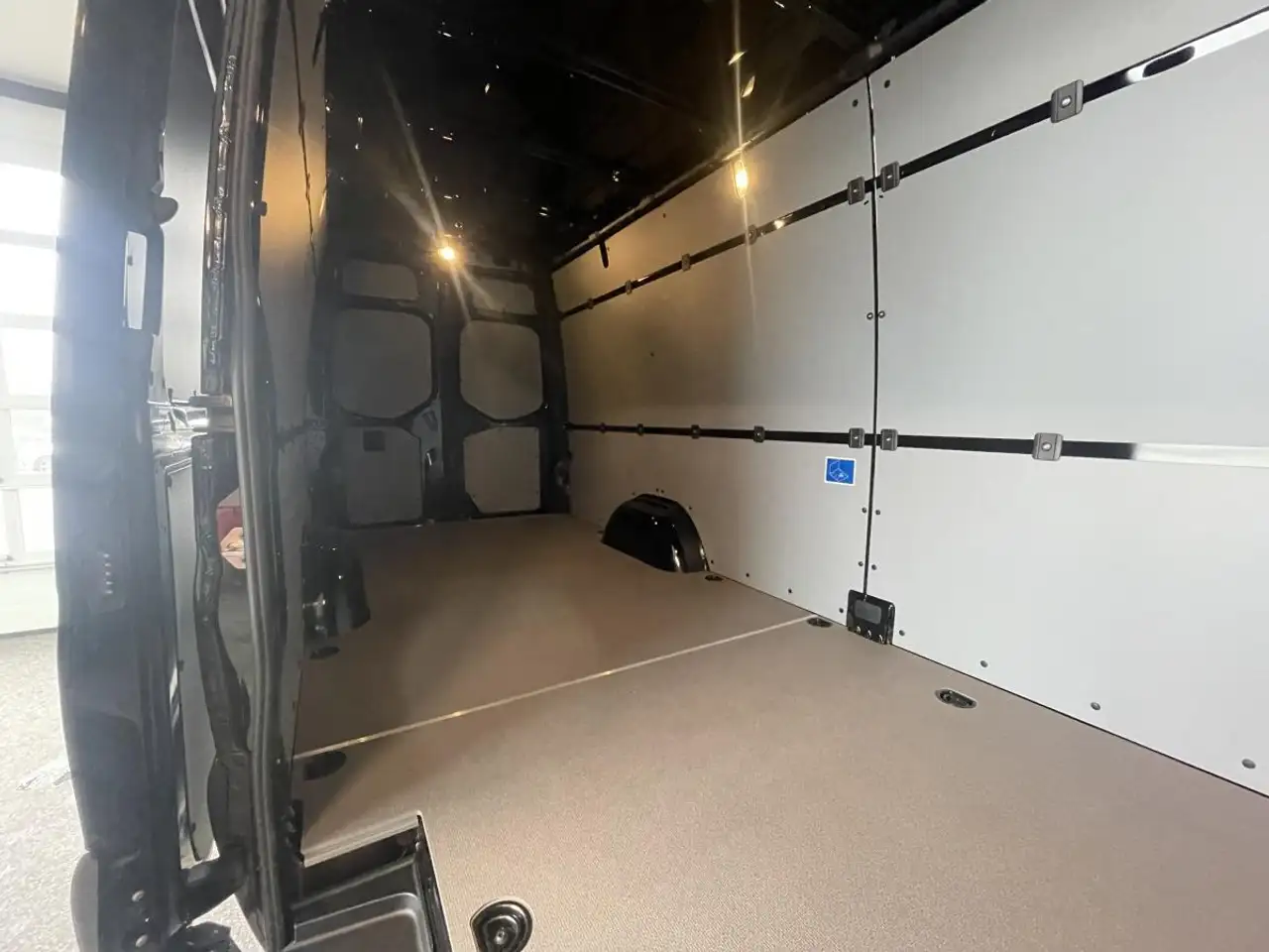 Mercedes-Benz Sprinter снимка Mercedes-Benz Sprinter