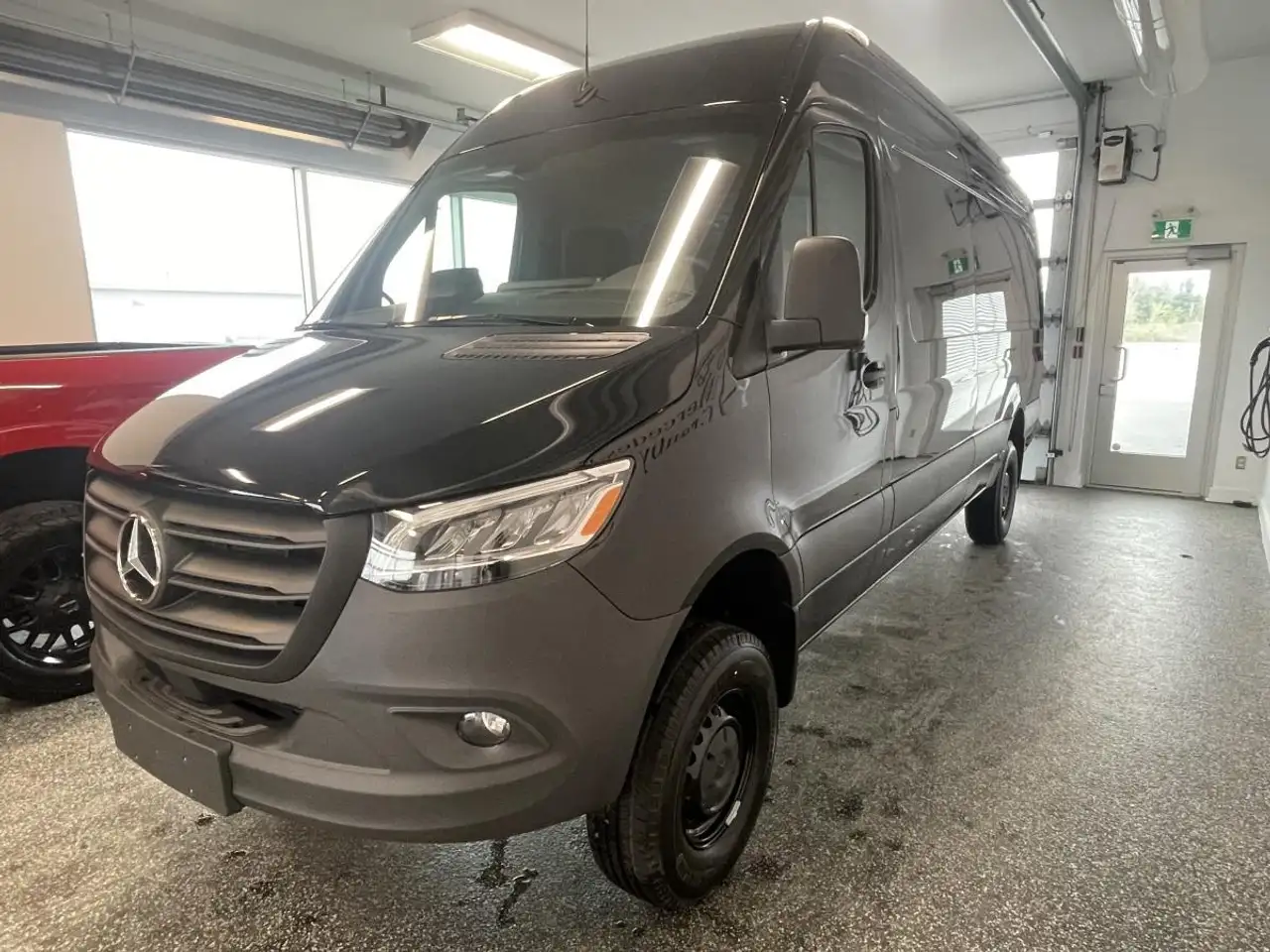 Mercedes-Benz Sprinter снимка Mercedes-Benz Sprinter