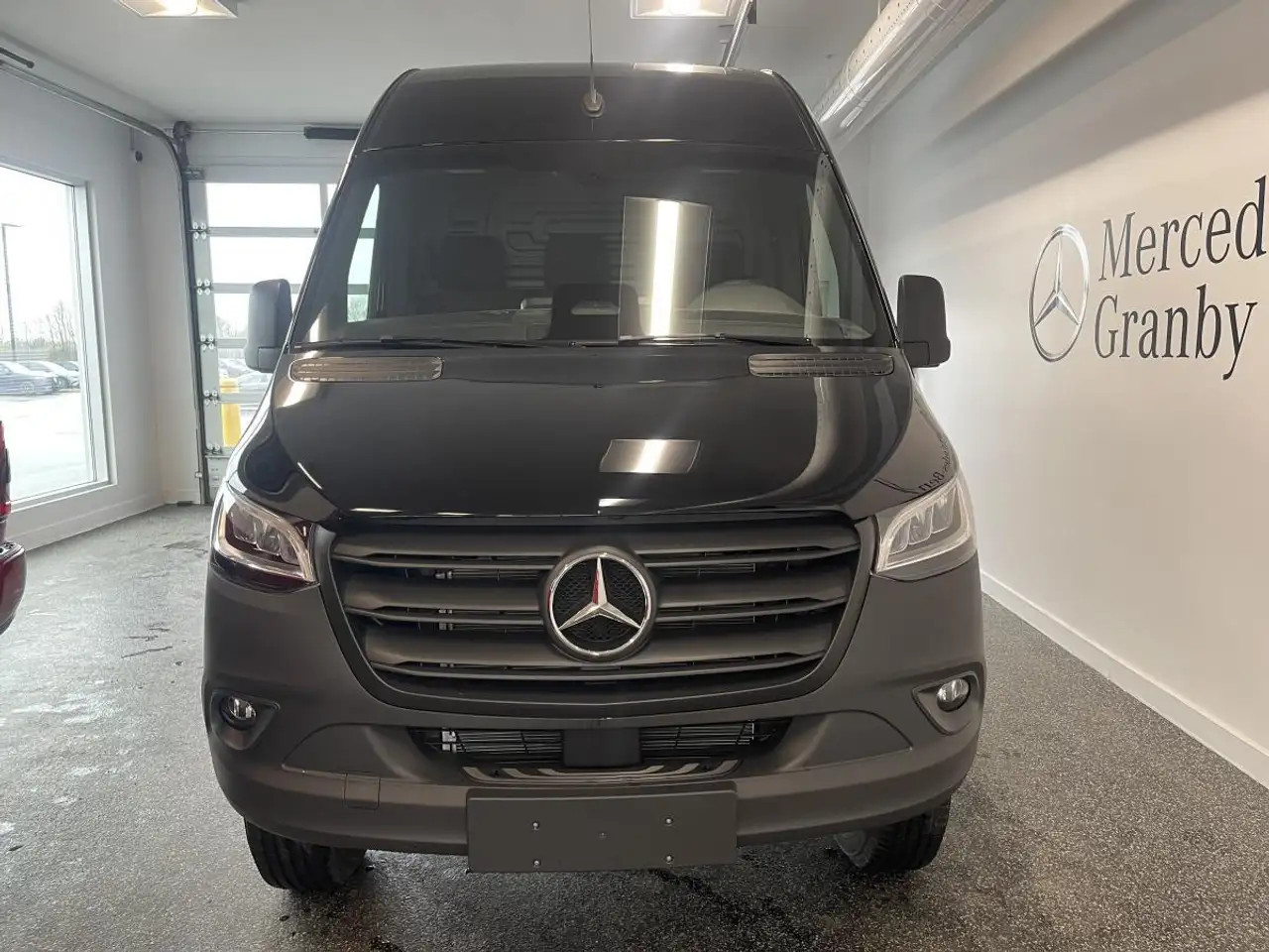 Mercedes-Benz Sprinter снимка Mercedes-Benz Sprinter