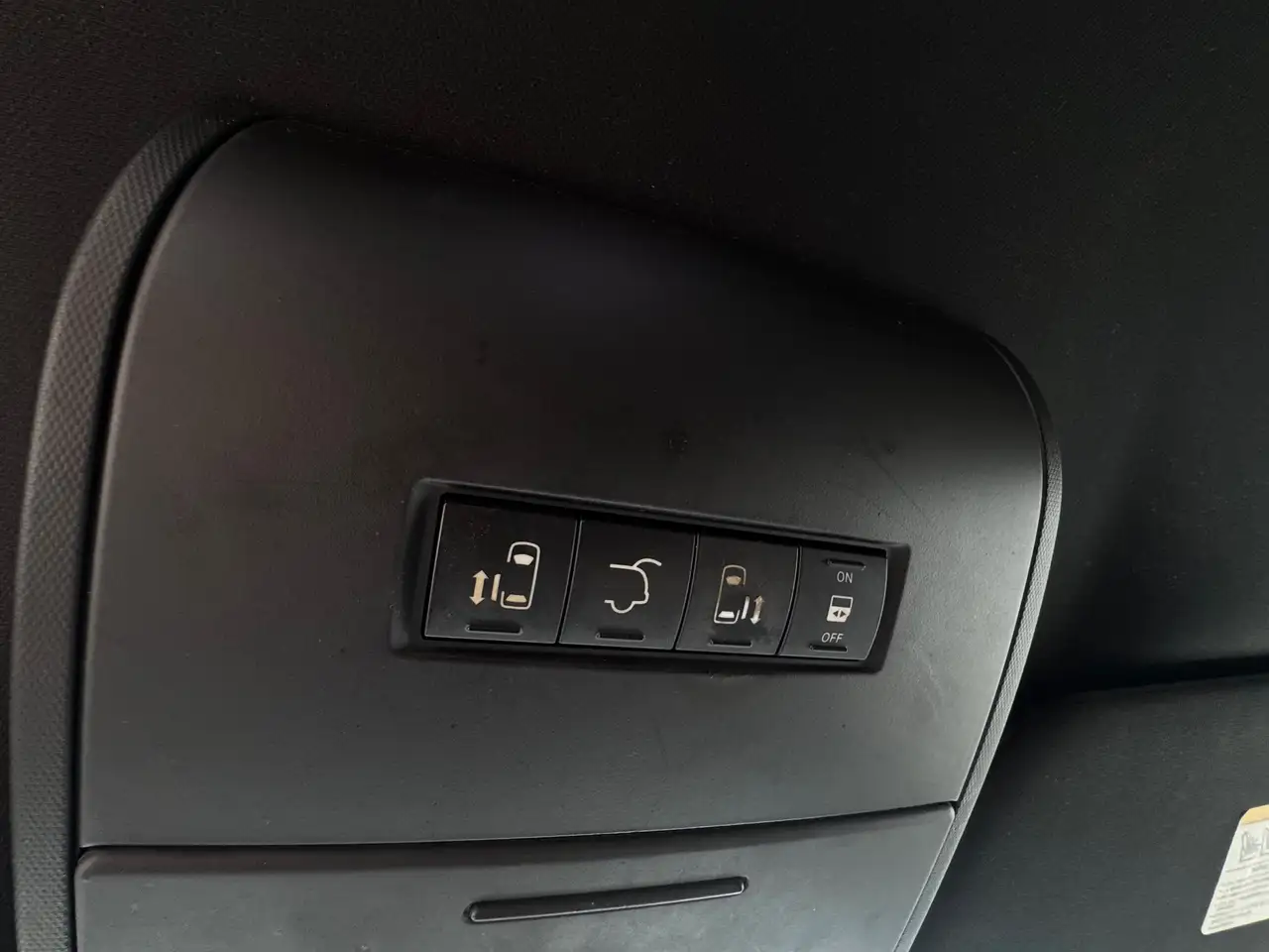 Dodge Grand Caravan photo Dodge Grand Caravan