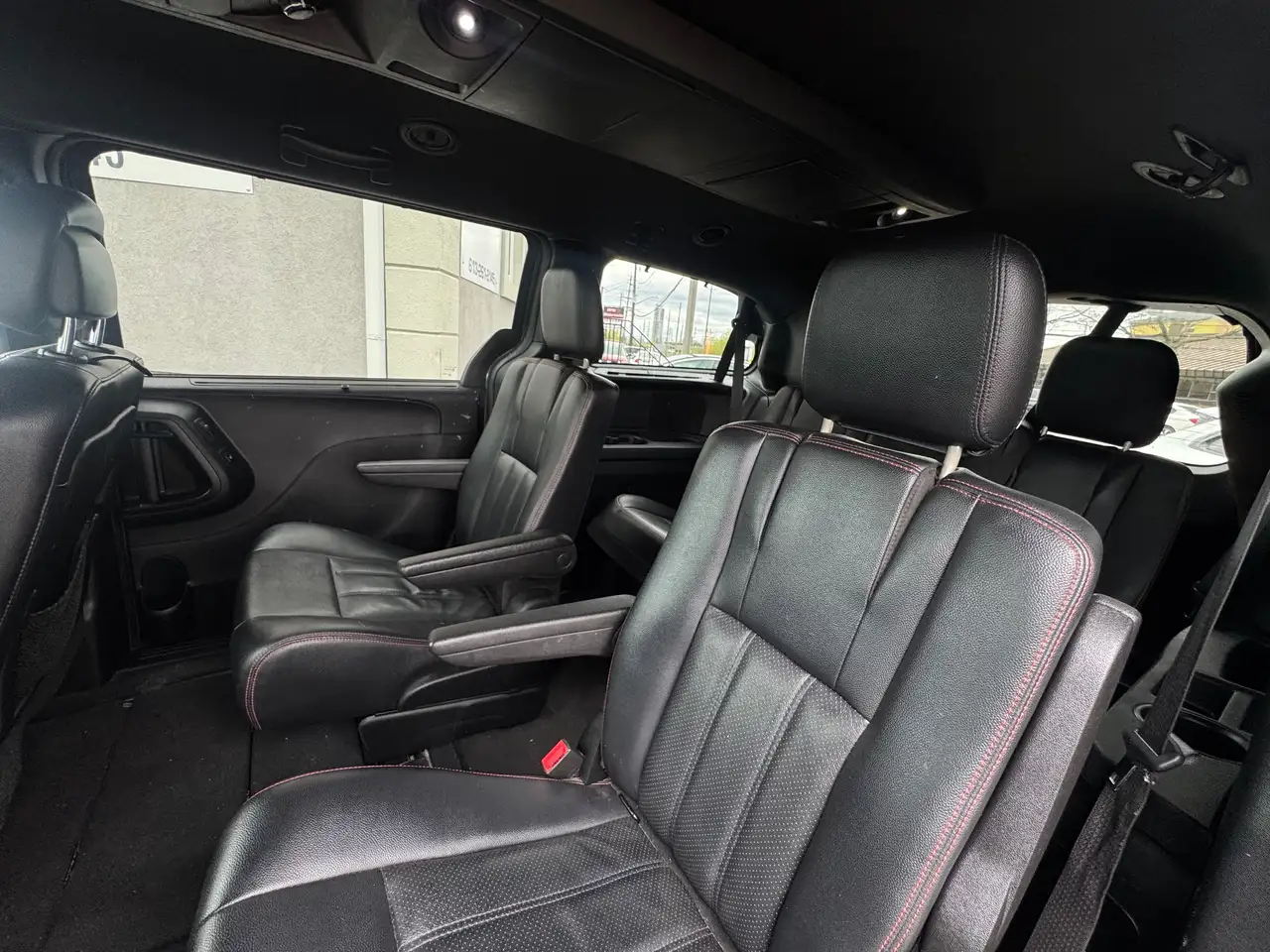 Dodge Grand Caravan photo Dodge Grand Caravan