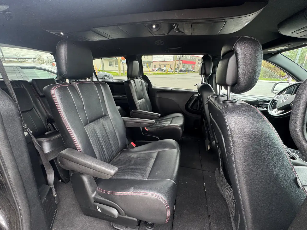 Dodge Grand Caravan photo Dodge Grand Caravan