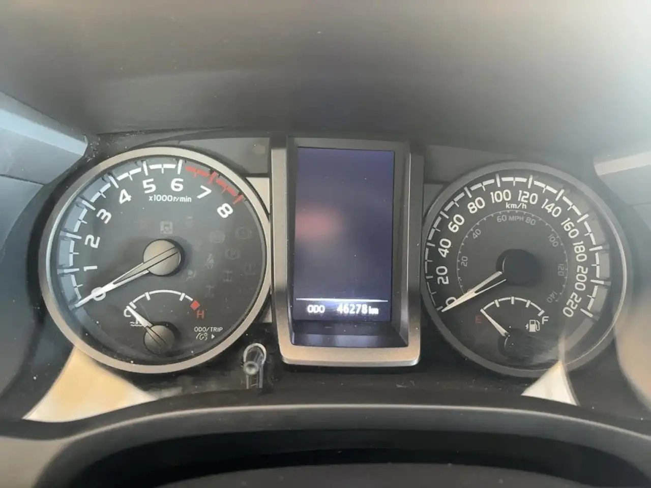 Toyota Tacoma снимка Toyota Tacoma