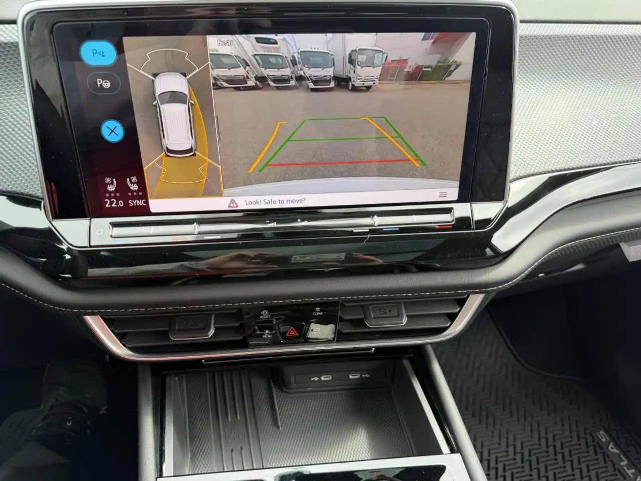 Volkswagen Atlas снимка Volkswagen Atlas