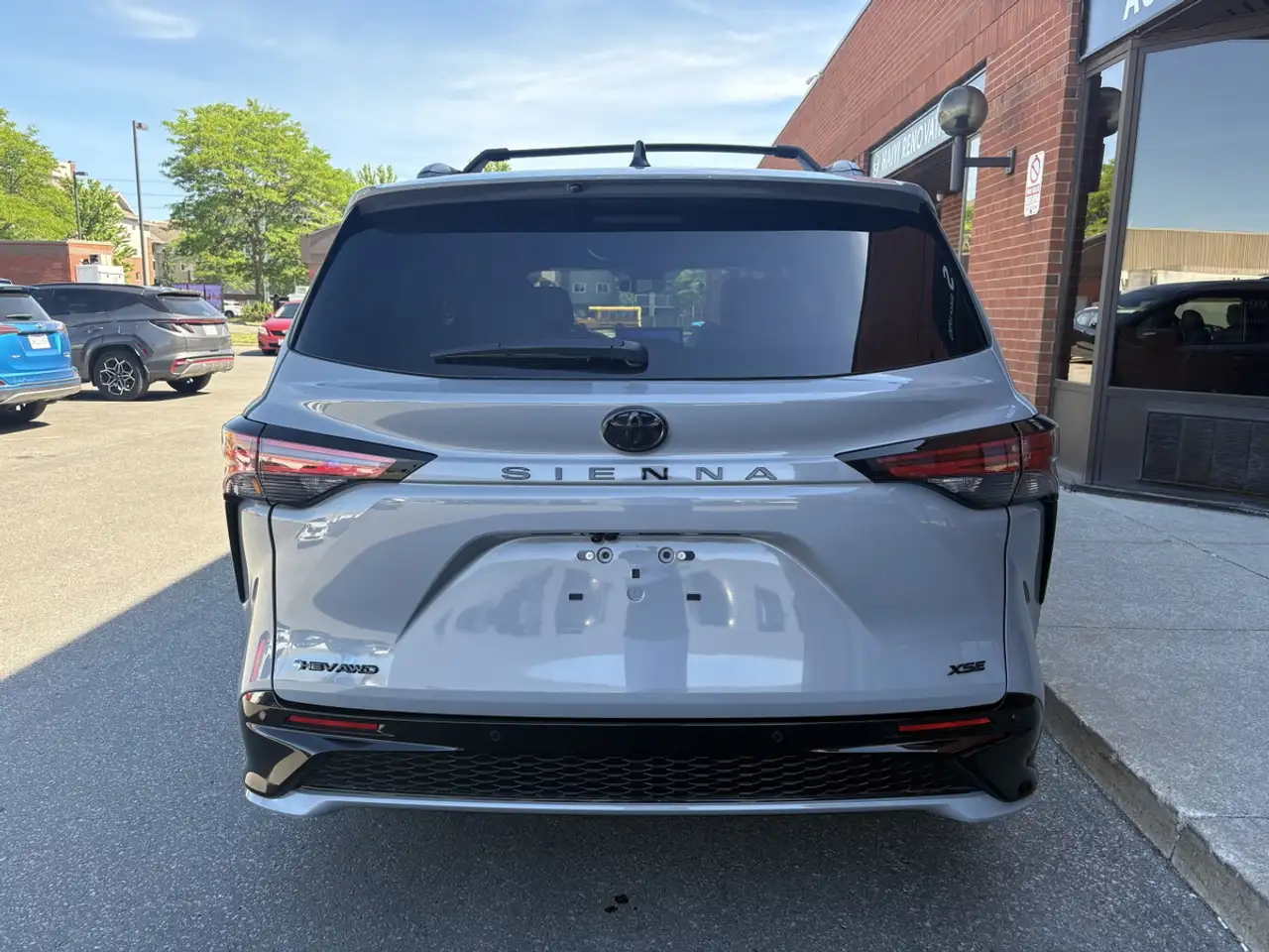 Toyota Sienna photo Toyota Sienna