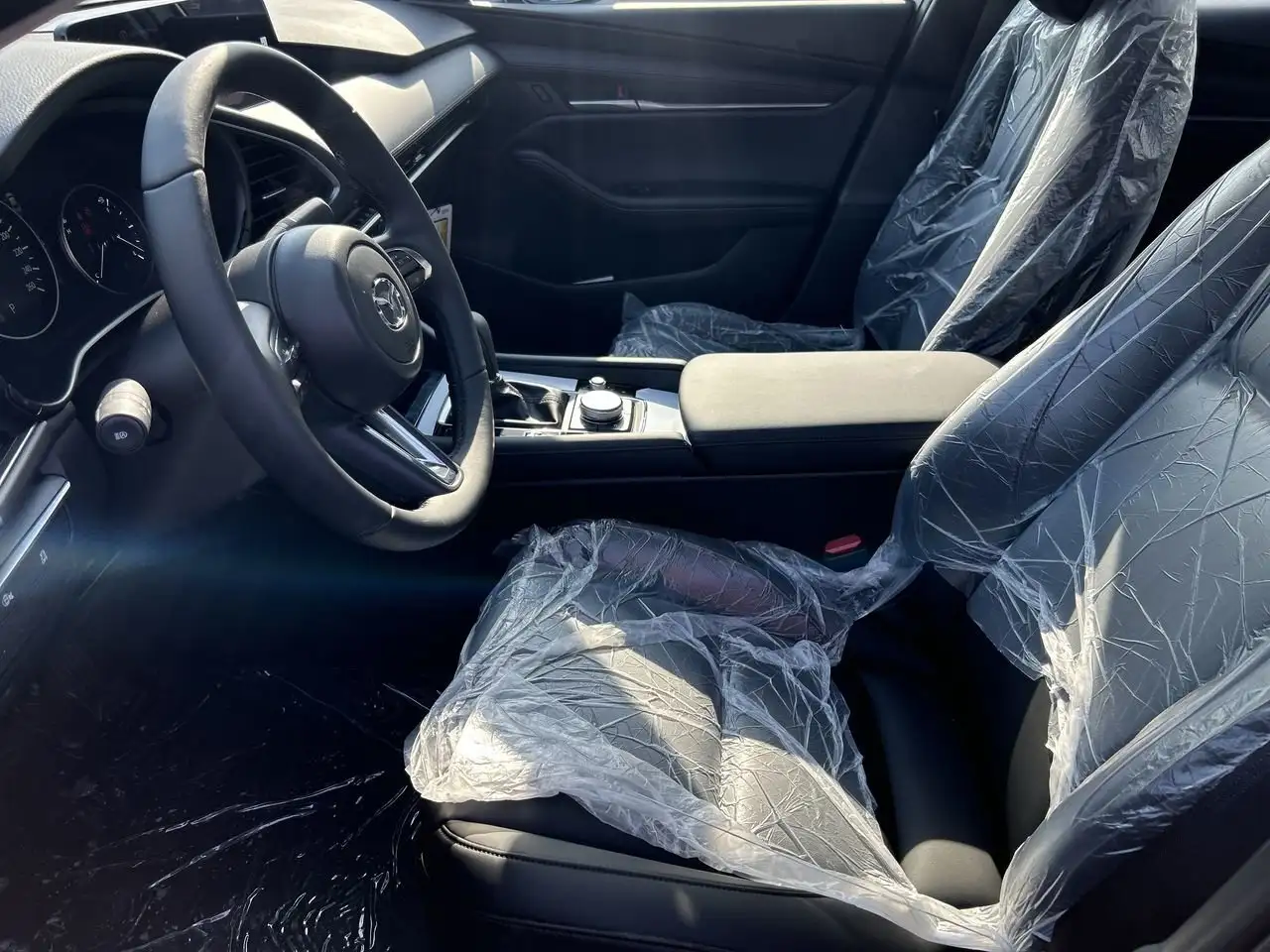 Mazda 3 снимка Mazda 3