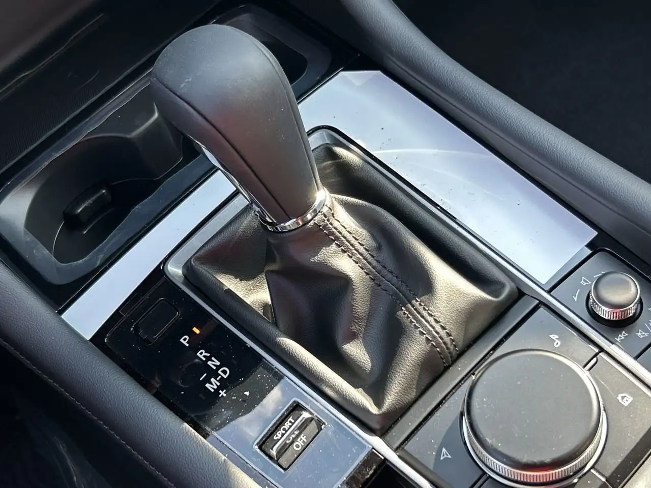 Mazda 3 снимка Mazda 3
