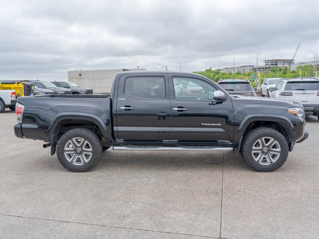 Toyota Tacoma снимка Toyota Tacoma