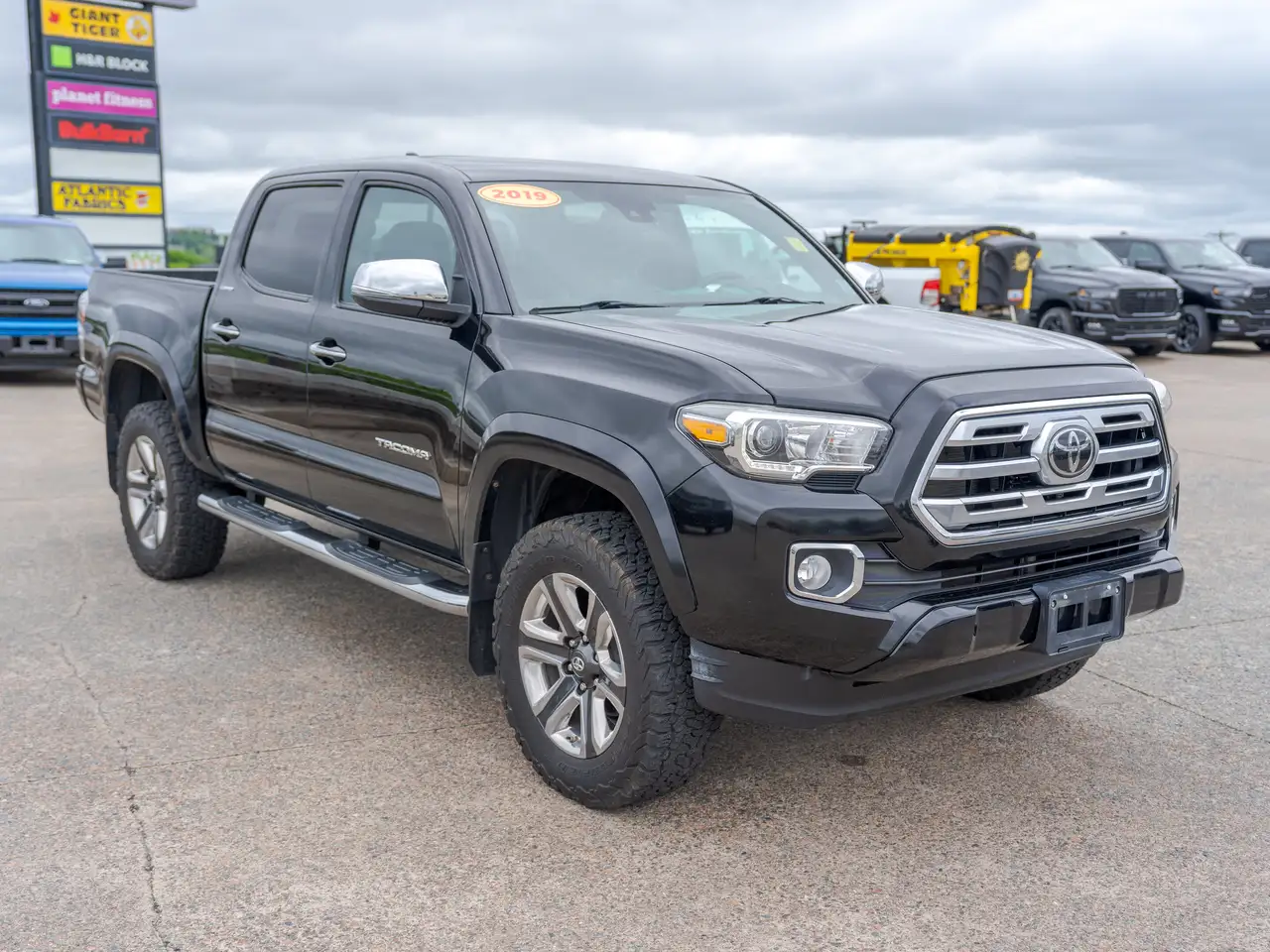 Toyota Tacoma снимка Toyota Tacoma