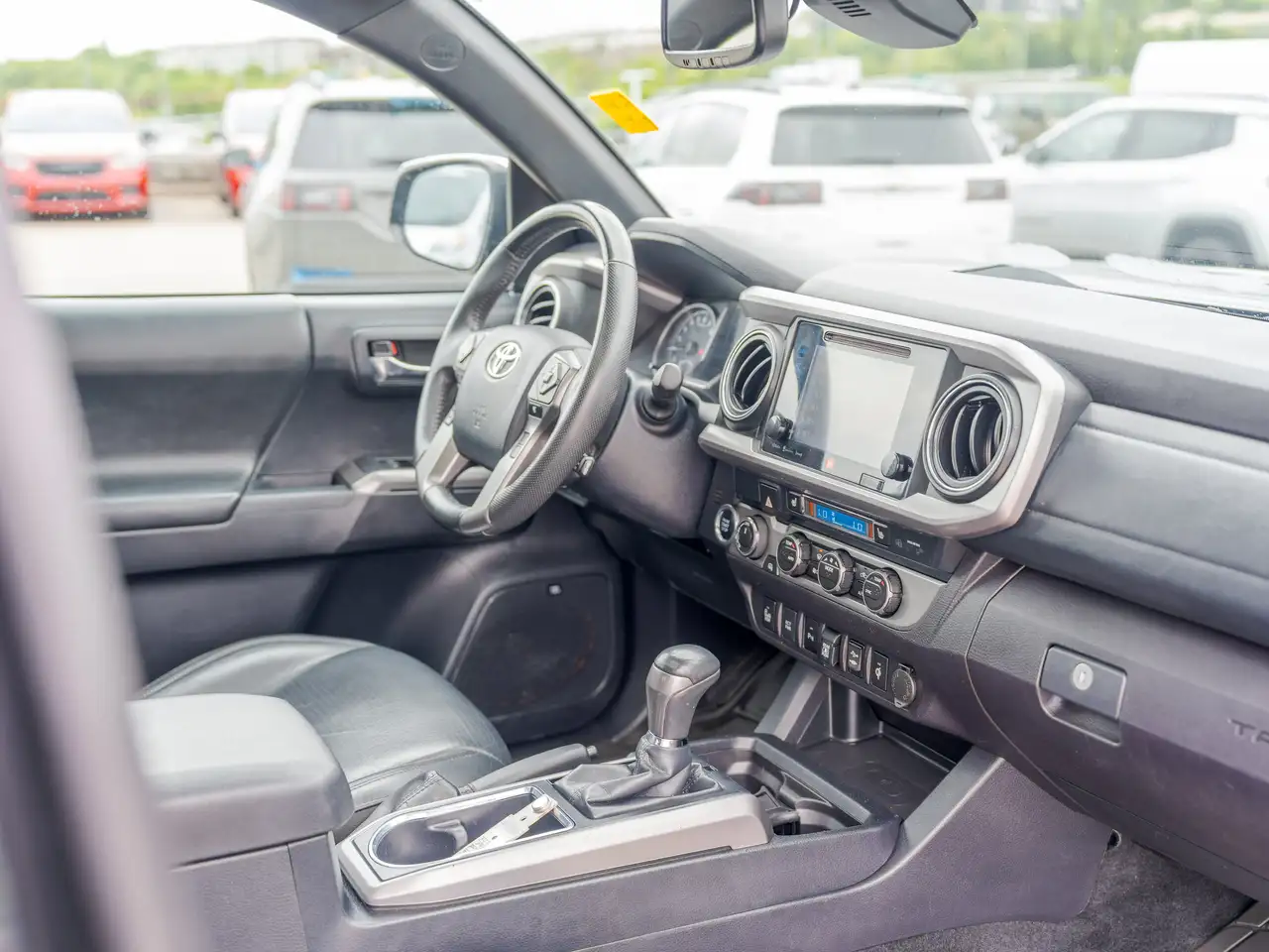 Toyota Tacoma снимка Toyota Tacoma