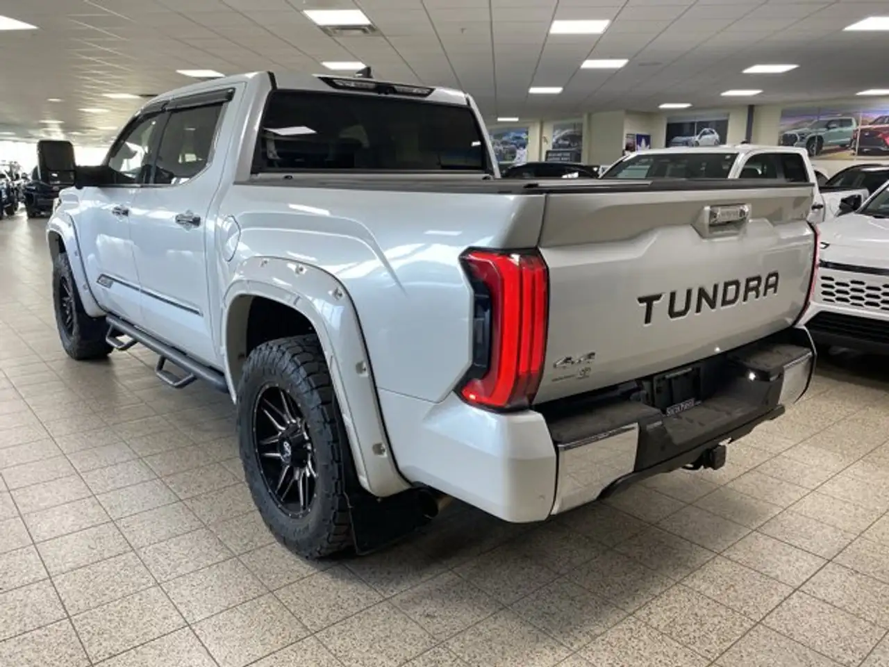 Toyota Tundra снимка Toyota Tundra