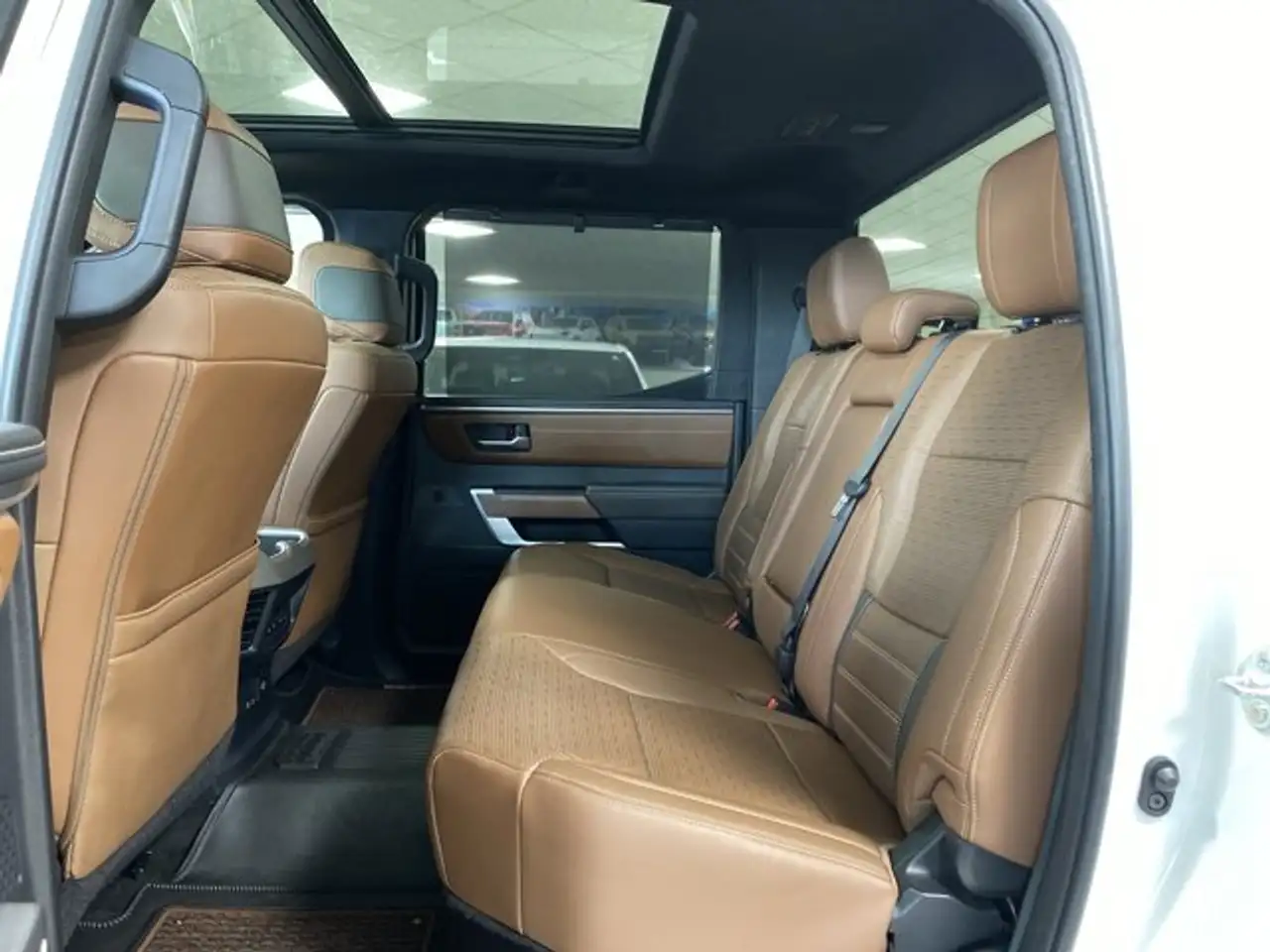 Toyota Tundra снимка Toyota Tundra