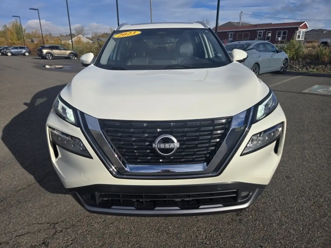 Nissan Rogue снимка Nissan Rogue
