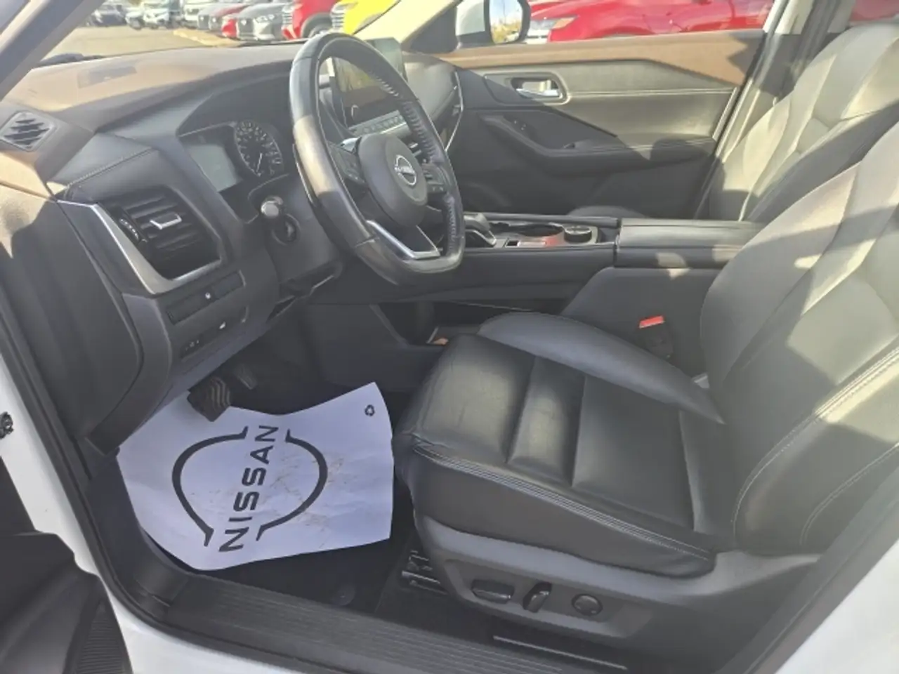 Nissan Rogue снимка Nissan Rogue