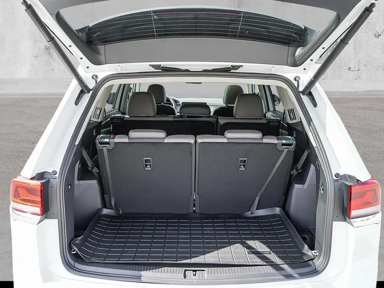 Volkswagen Atlas photo Volkswagen Atlas