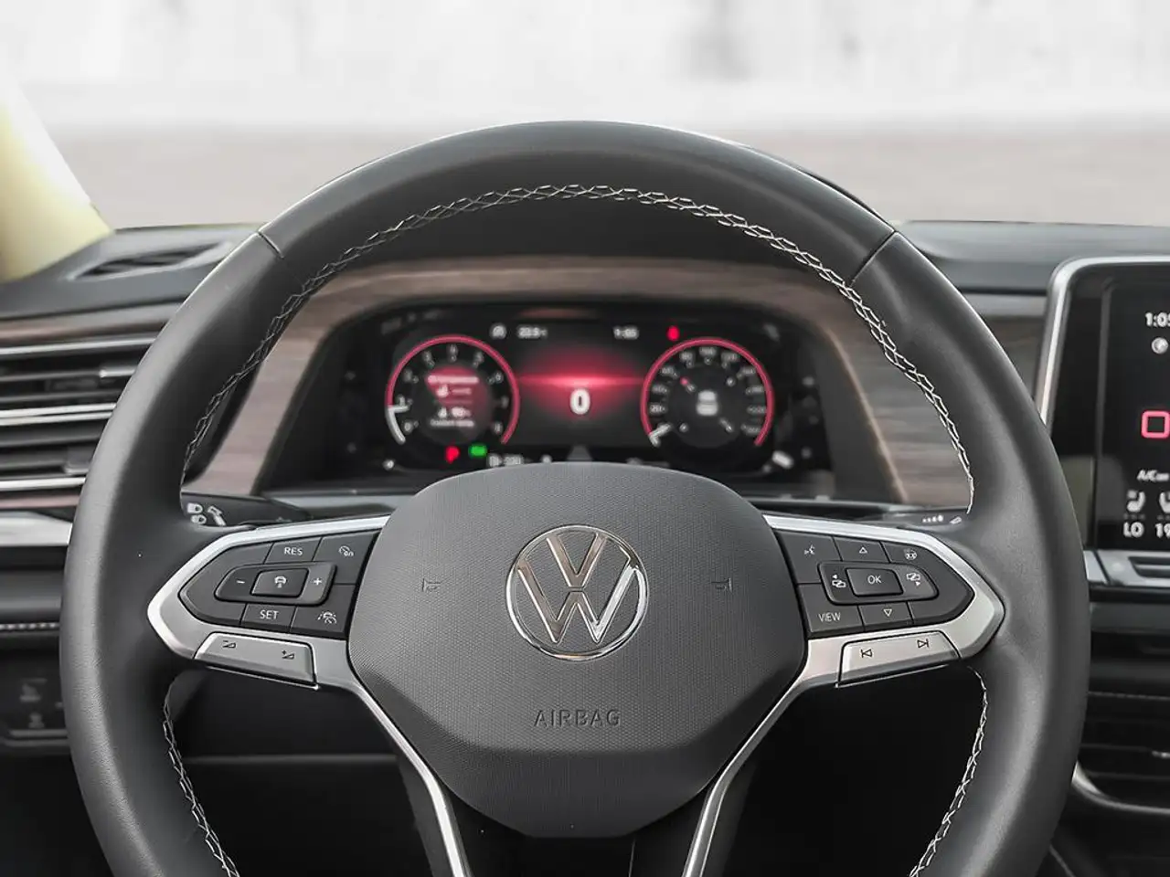 Volkswagen Atlas photo Volkswagen Atlas