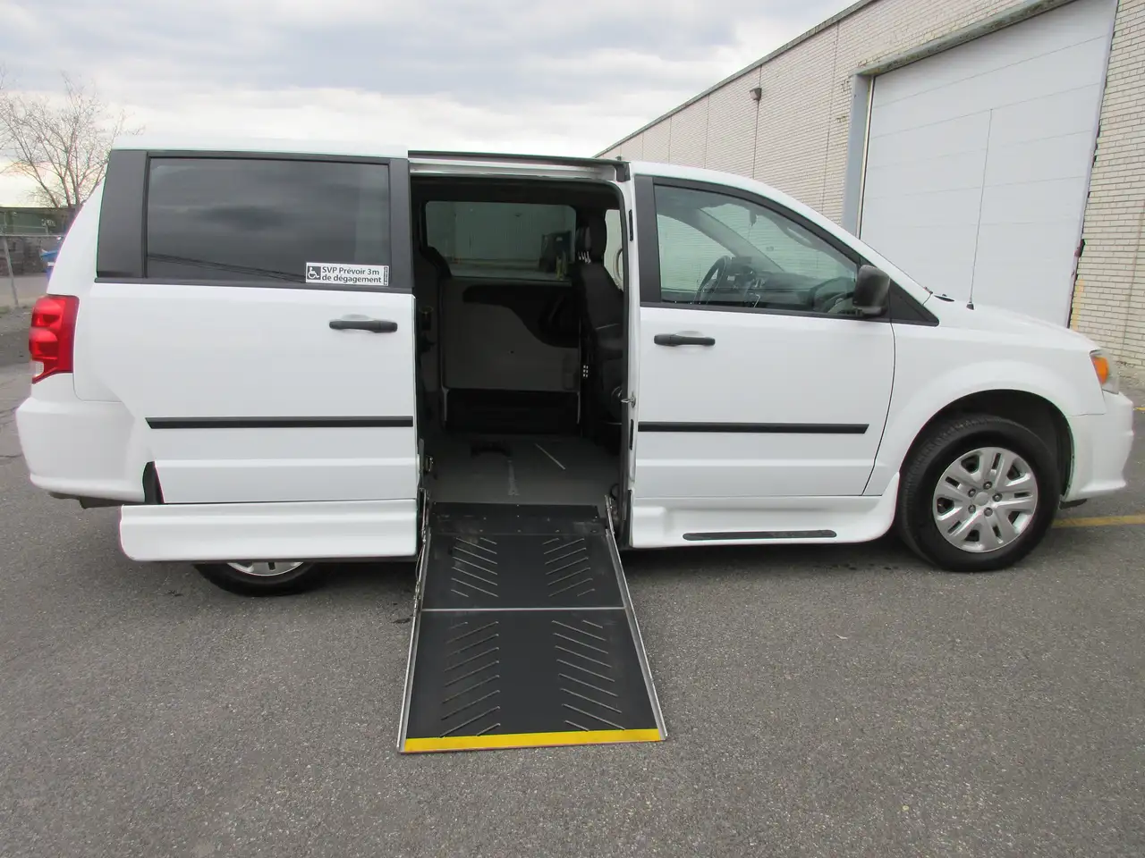 Dodge Grand Caravan снимка Dodge Grand Caravan