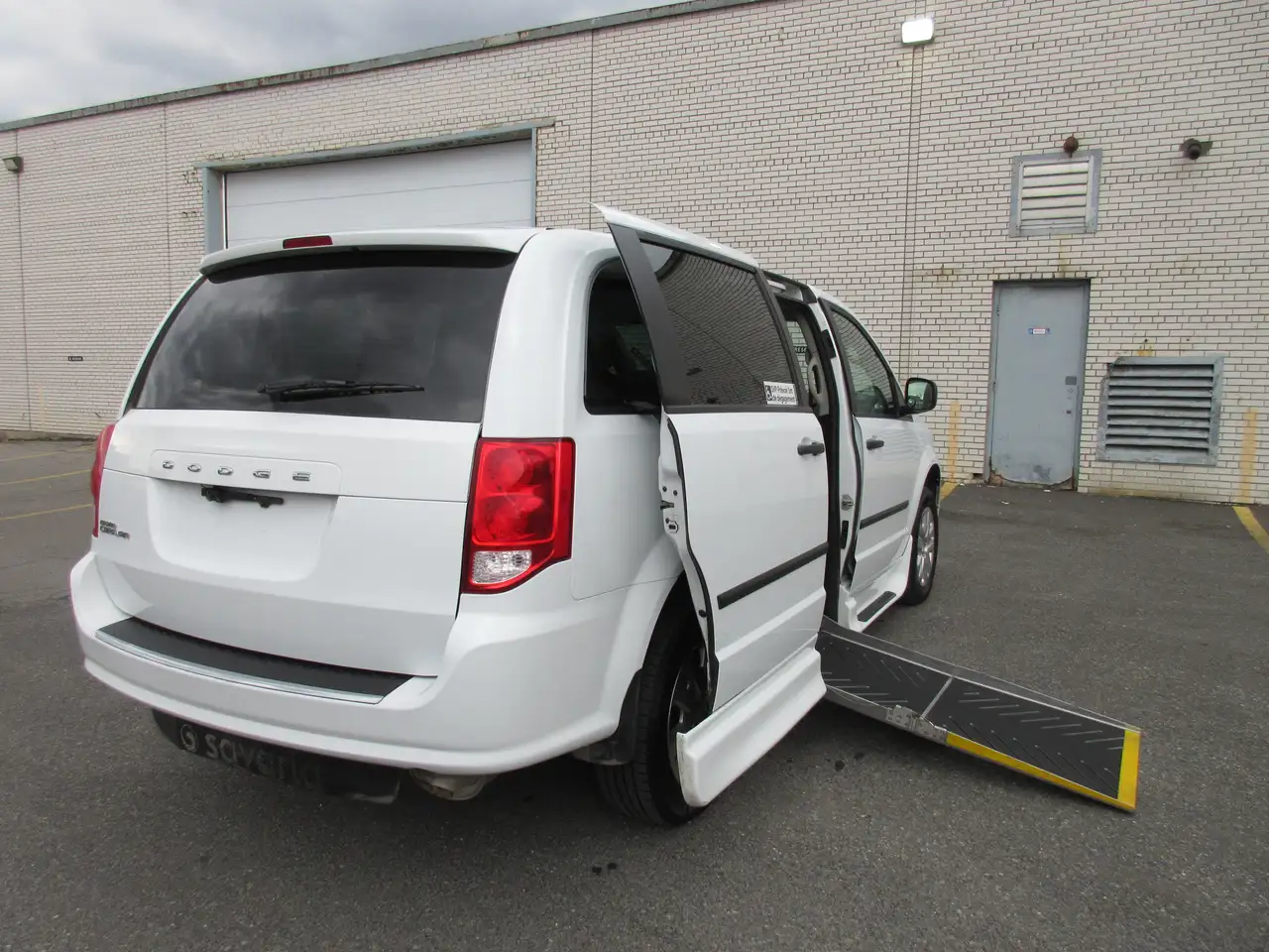 Dodge Grand Caravan снимка Dodge Grand Caravan