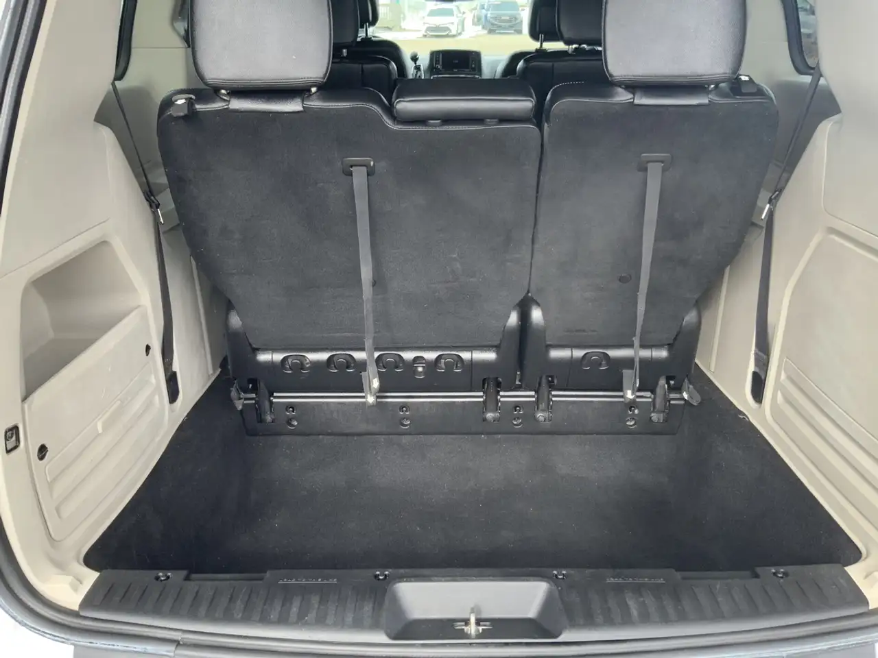 Dodge Grand Caravan photo Dodge Grand Caravan