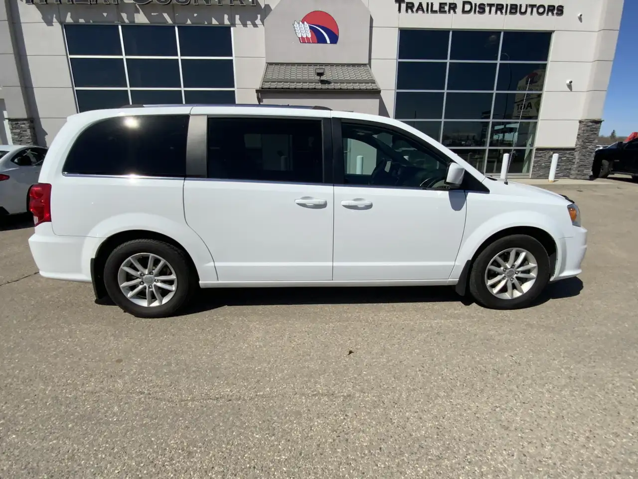 Dodge Grand Caravan photo Dodge Grand Caravan