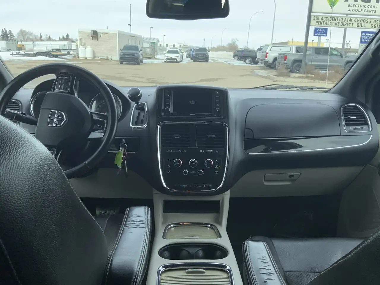 Dodge Grand Caravan photo Dodge Grand Caravan