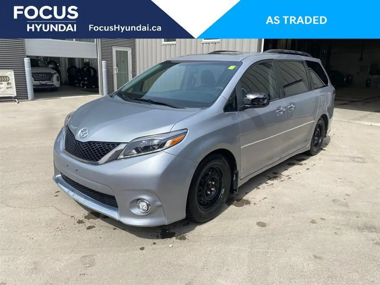 Toyota Sienna снимка Toyota Sienna