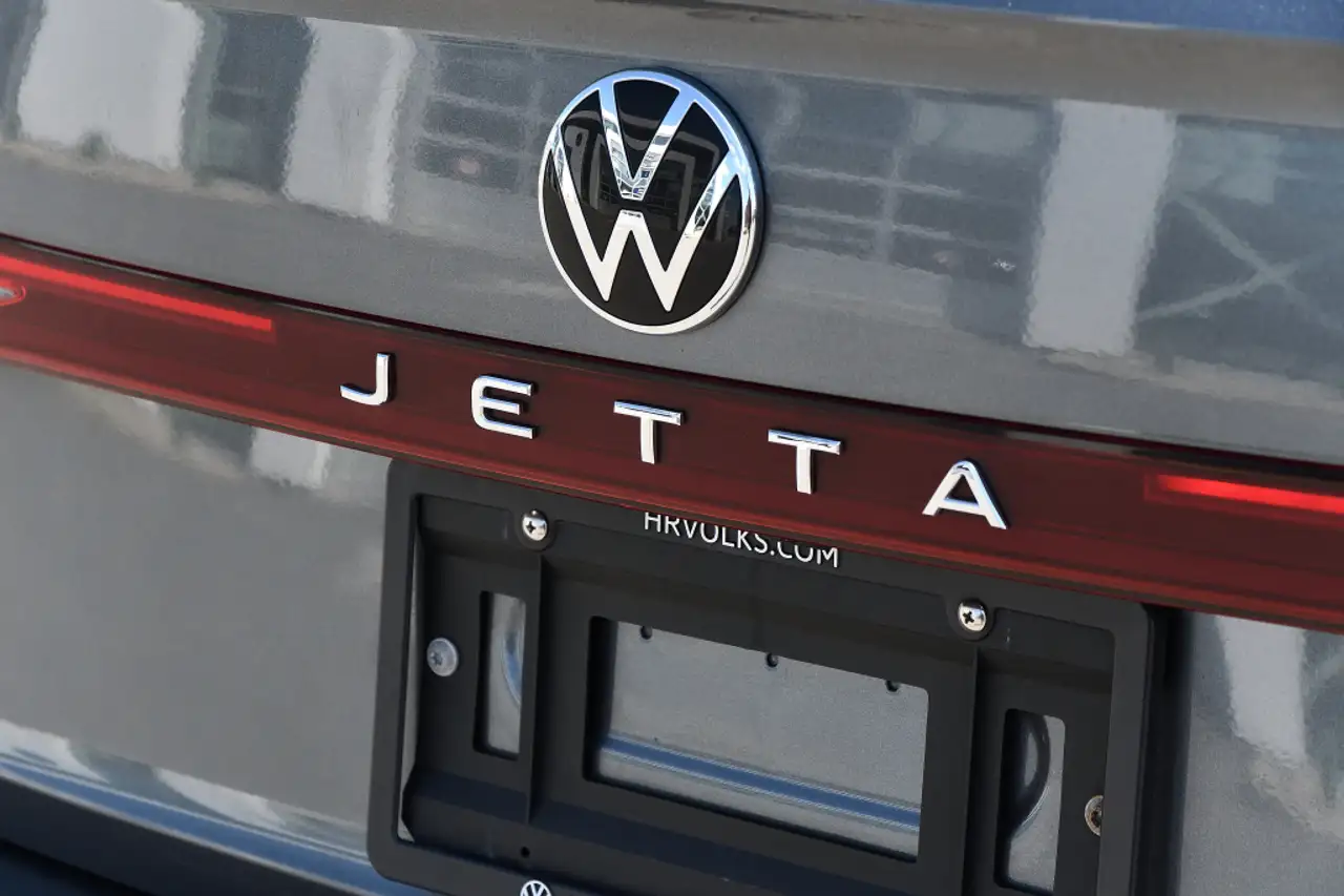 Volkswagen Jetta photo Volkswagen Jetta