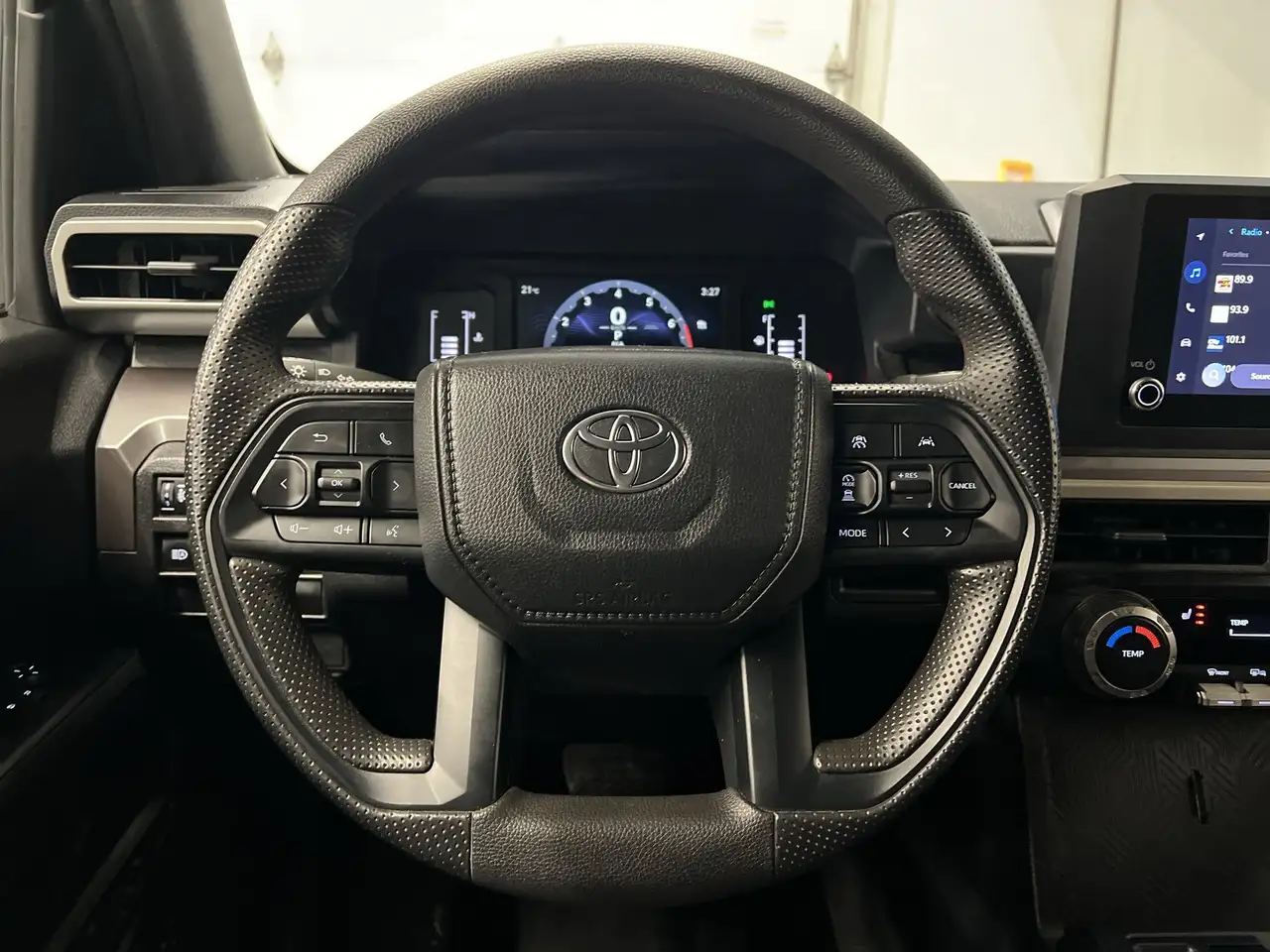 Toyota Tacoma снимка Toyota Tacoma