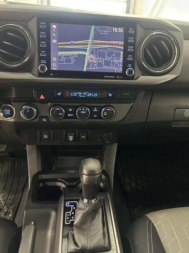 Toyota Tacoma снимка Toyota Tacoma