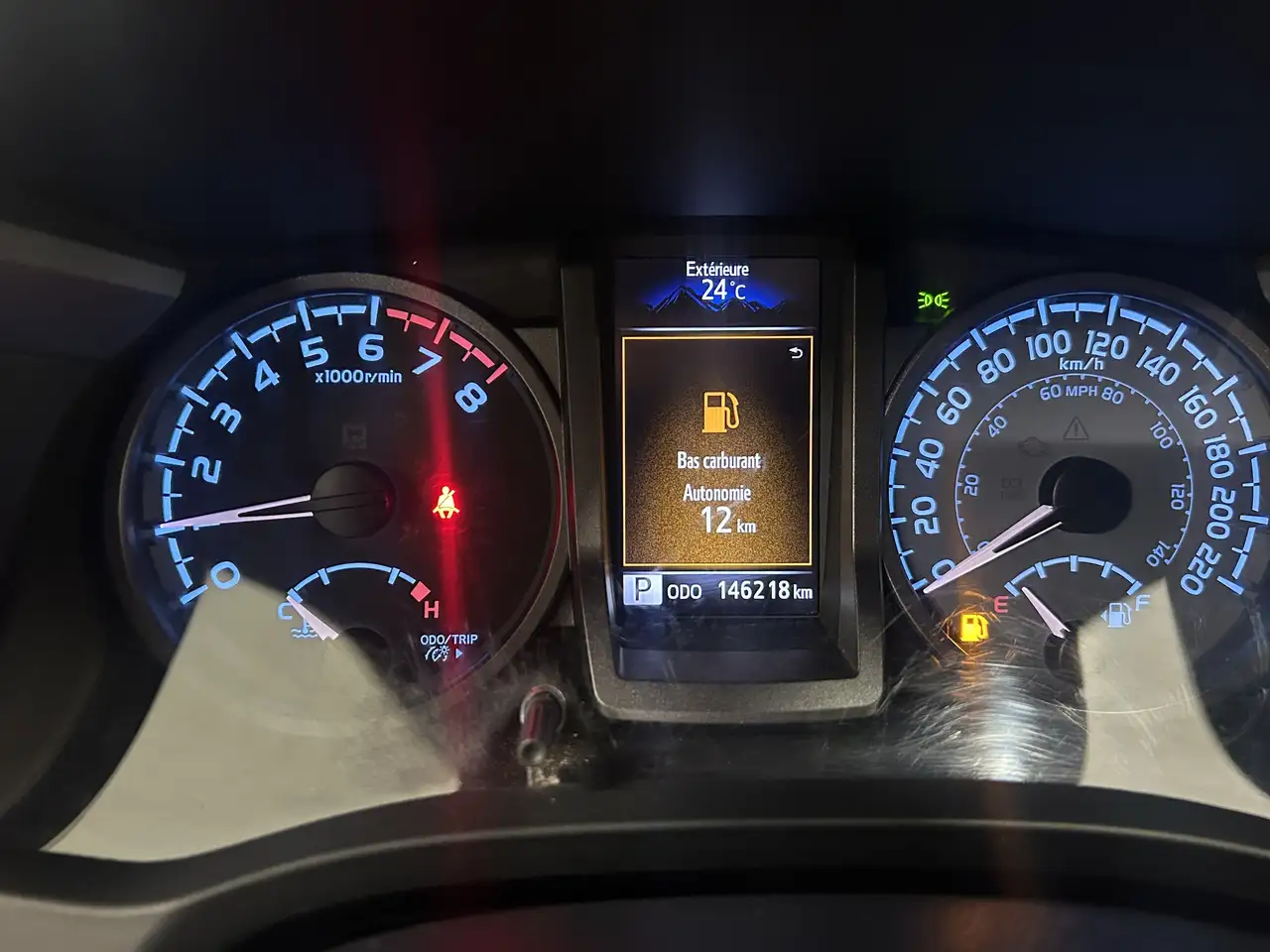 Toyota Tacoma снимка Toyota Tacoma