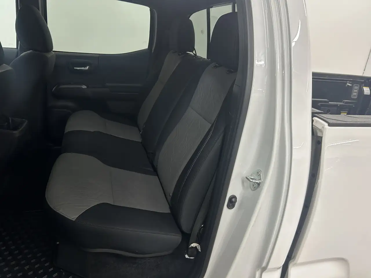 Toyota Tacoma снимка Toyota Tacoma