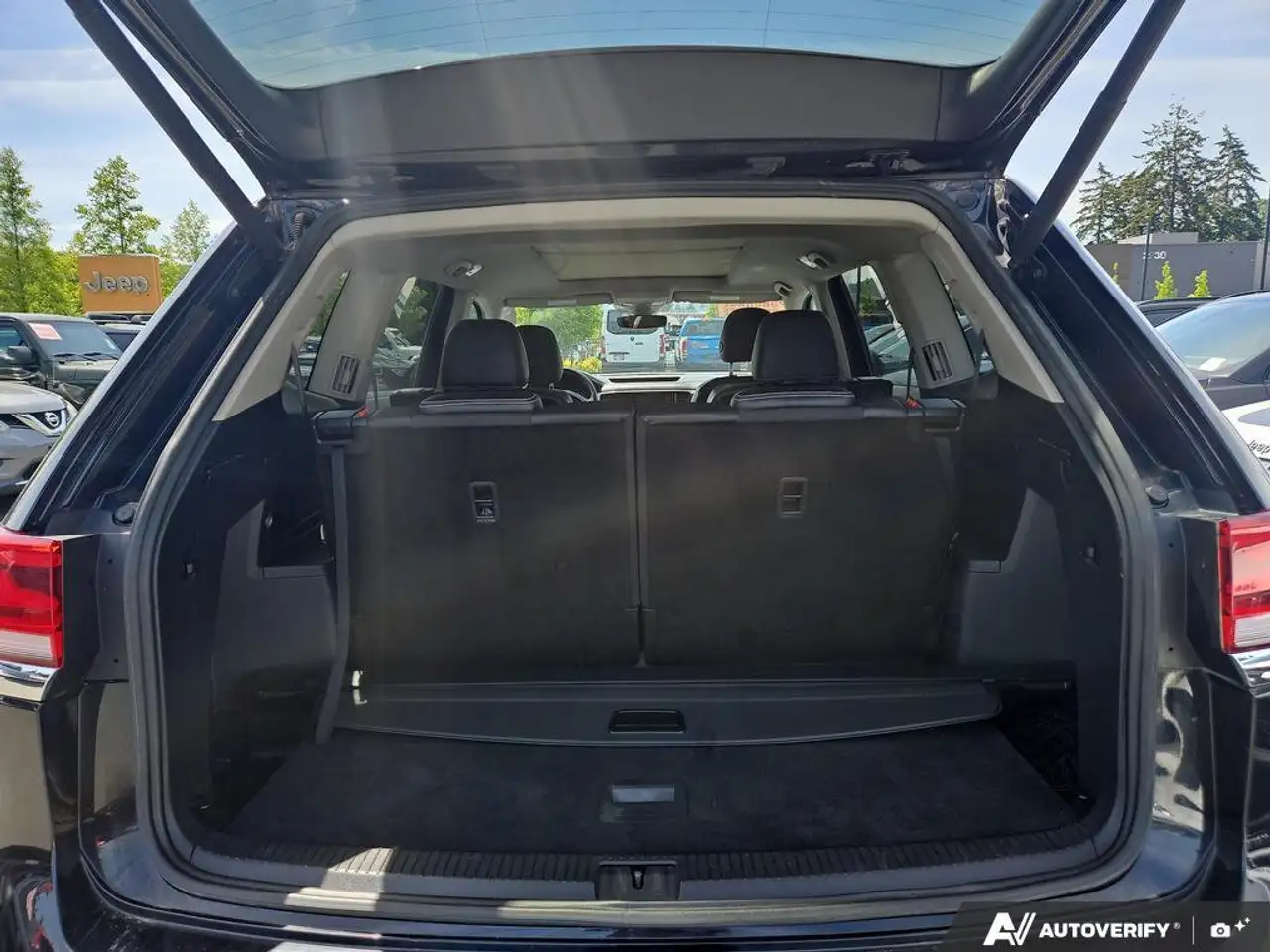 Volkswagen Atlas снимка Volkswagen Atlas