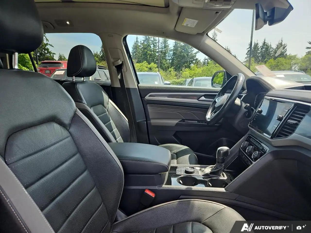Volkswagen Atlas снимка Volkswagen Atlas