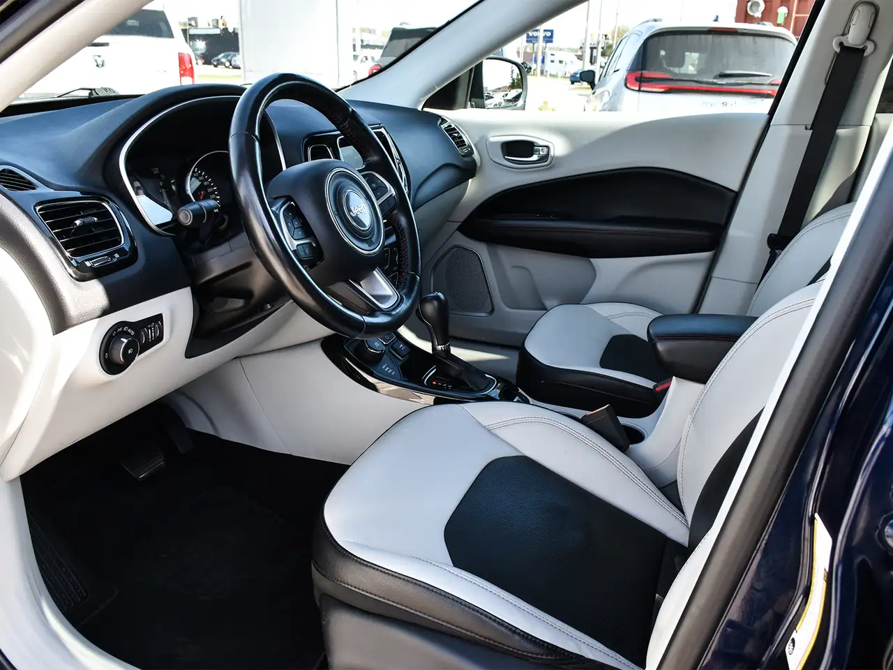 Jeep Compass снимка Jeep Compass