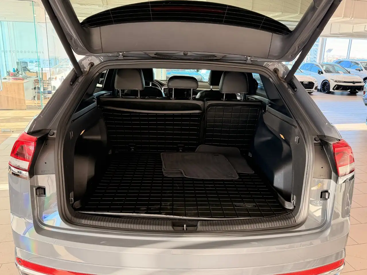 Volkswagen Atlas снимка Volkswagen Atlas