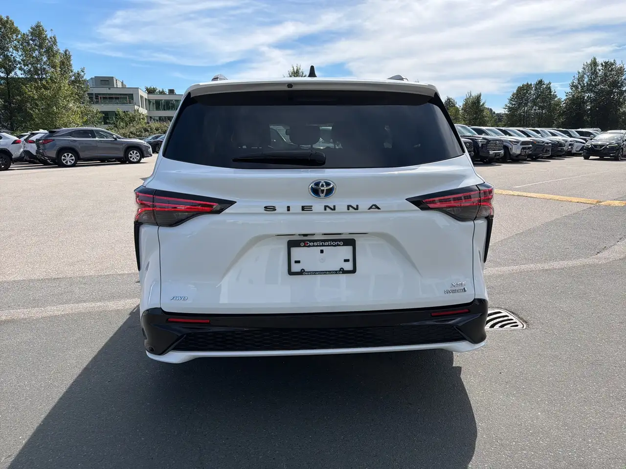 Toyota Sienna снимка Toyota Sienna