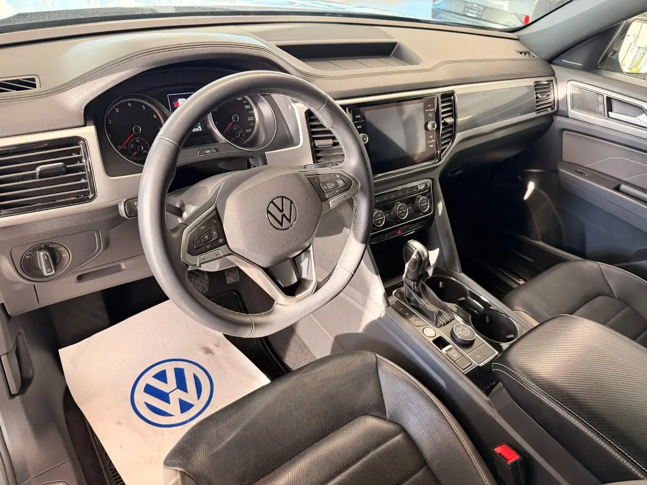 Volkswagen Atlas снимка Volkswagen Atlas