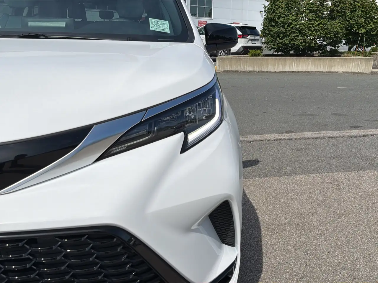 Toyota Sienna снимка Toyota Sienna