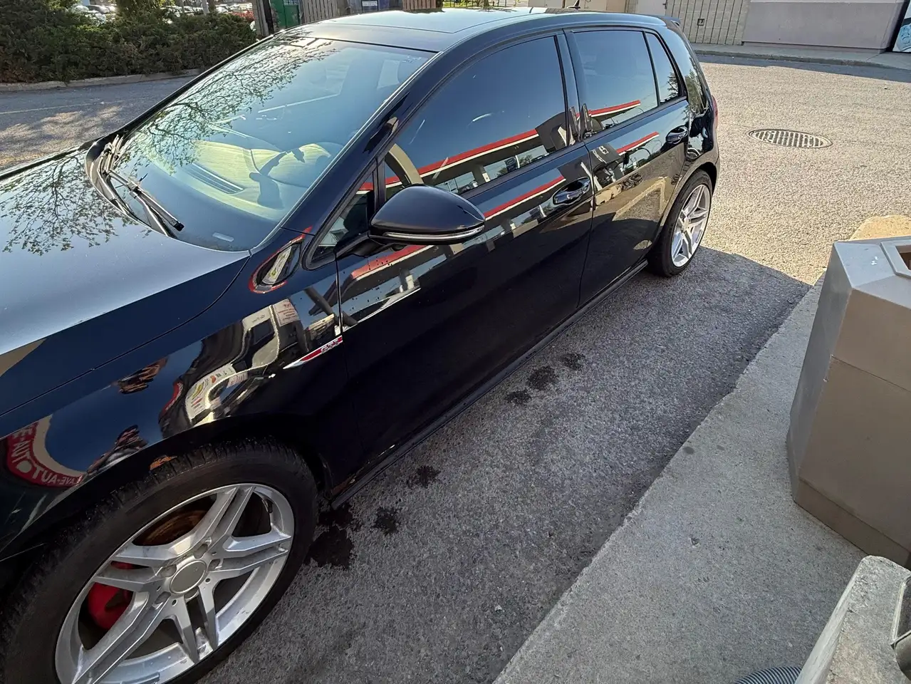 Volkswagen Golf GTI снимка Volkswagen Golf GTI