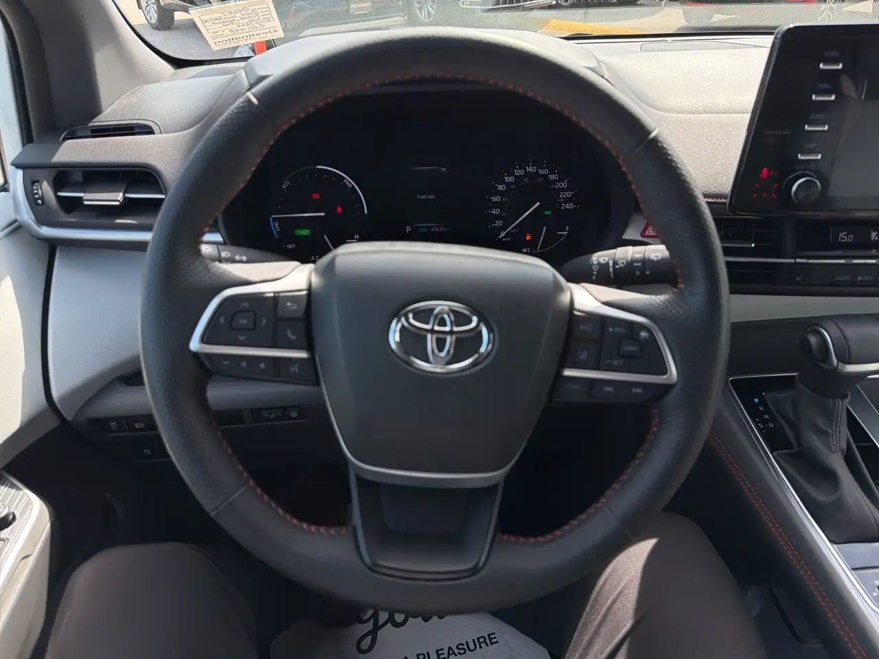 Toyota Sienna снимка Toyota Sienna